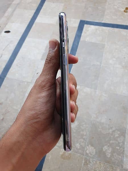 one plus 9 8+8 /128 10/10 condition 4