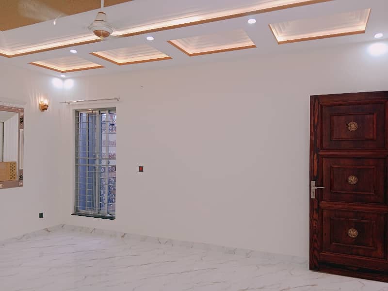 1 Kanal Brand New Dubble storey house available for sale in NfC phase 1 college Road Lahore 41