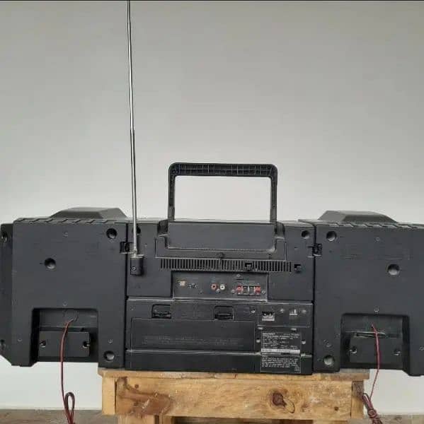 sharp tape recordor and radio with two adjustable speakers 3