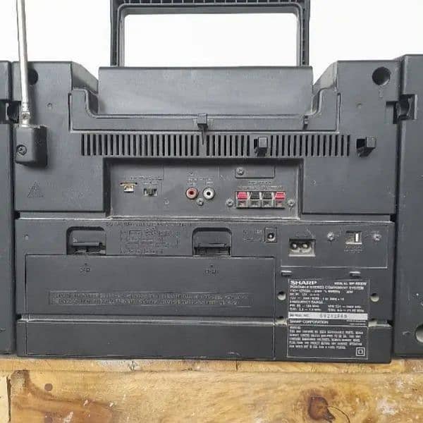 sharp tape recordor and radio with two adjustable speakers 4