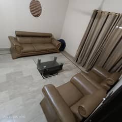 5 Seater Sofas set With Table 0