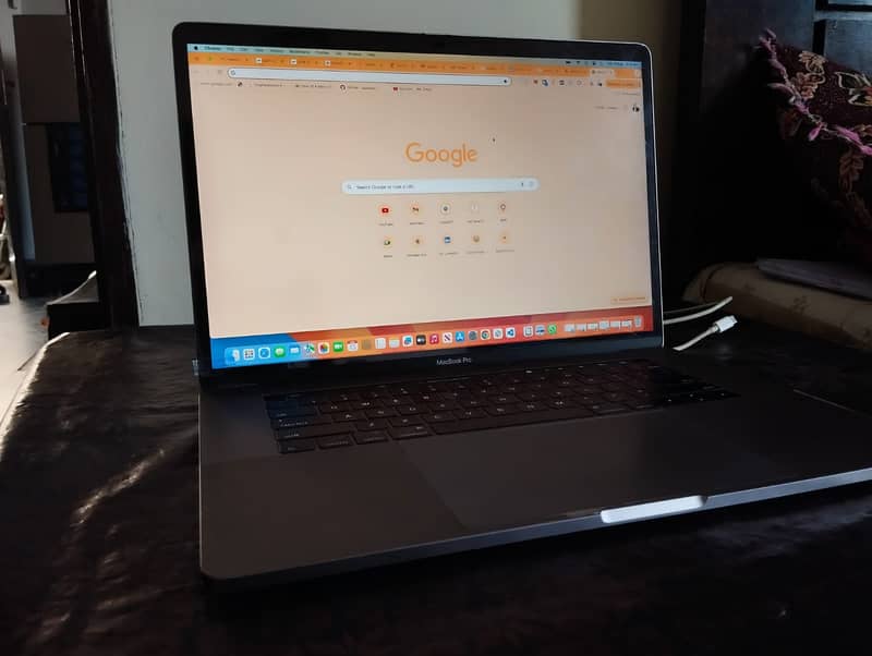 Mac book pro urgent sale 2