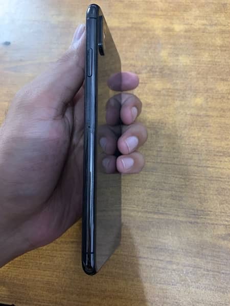 iPhone XS Max (Non PTA) 6