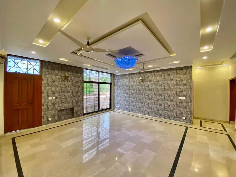 Most Beautiful 2 Kanal House Is Available For Rent In Phase 3 Dha Lahore 24