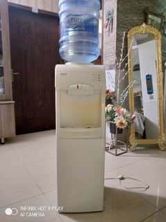 Dispenser in Good condition