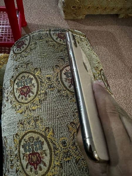 iphone xs max all okay pta approved 2