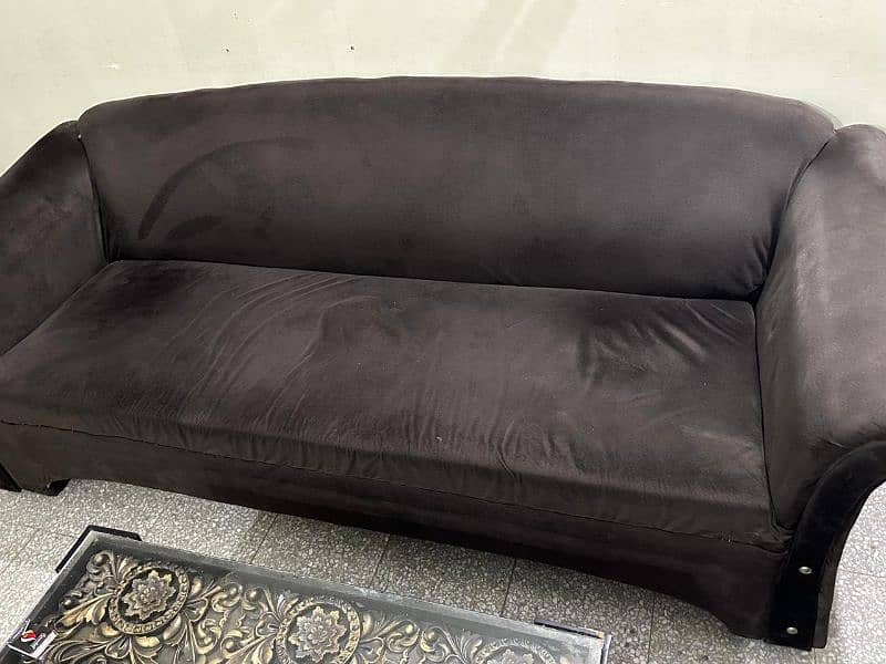 2 month use  3 piece sofa set in good condition 1