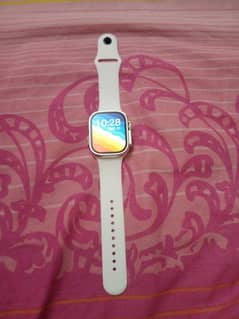 very nice apple watch and Four strapes