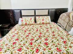 King Size Bed Set with 2 Side Tables & Sliding Door Dressing Table