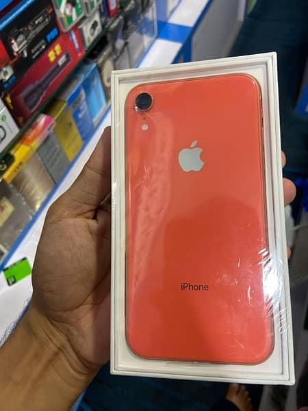 Iphone xr box pack 100% health 2