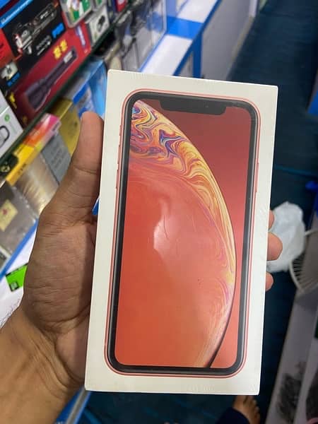 Iphone xr box pack 100% health 3