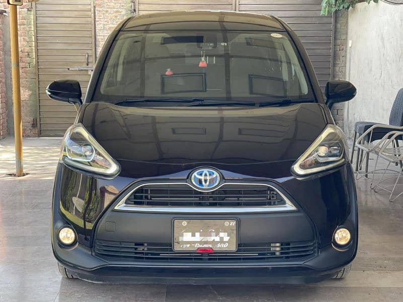 Toyota Sienta 2018 0