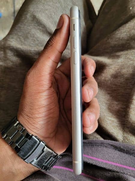 iphone 11 64 gb non pta jv 5