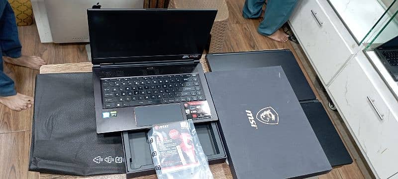 MSI STEALTH GS75 CORE i9-9880H 32gb 1tb Nvidia 2080 8gb 240hz led RGB 5