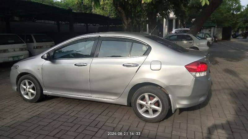 Honda City Aspire 2010 10