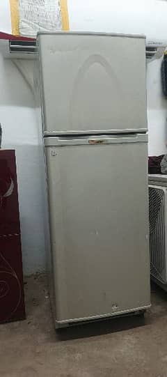 medium size fridge for sale urgent