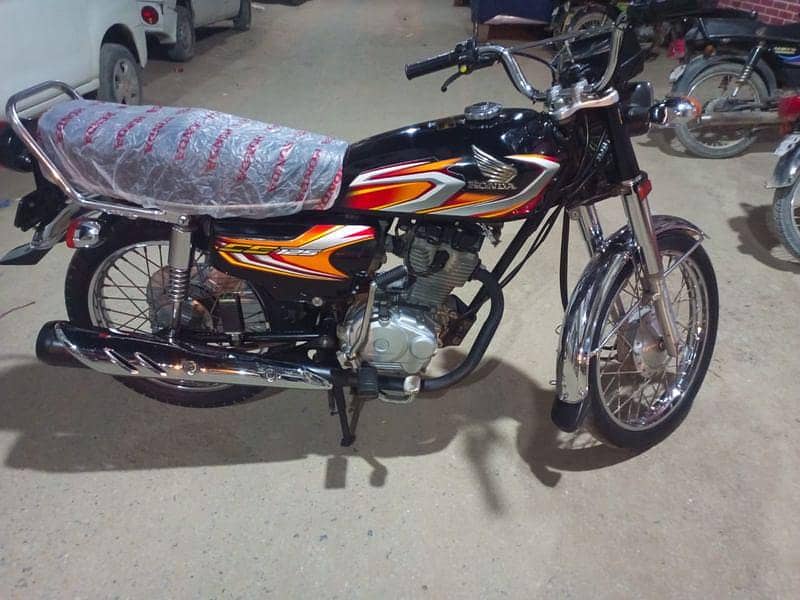 Honda CG 125 2022 (03343856656) 1