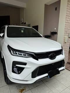 Toyota Fortuner GR-S 2023