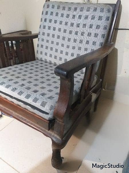 old design 5 seater sofa 2