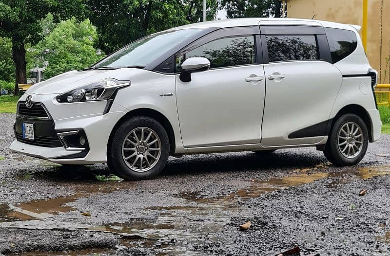 Toyota Sienta 2016 0