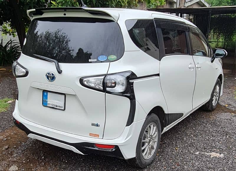 Toyota Sienta 2016 6