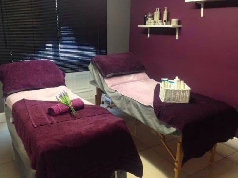 Need Female Receptionist for Spa center 4