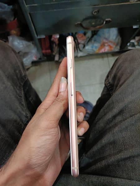 iphone 8 plus pta 4