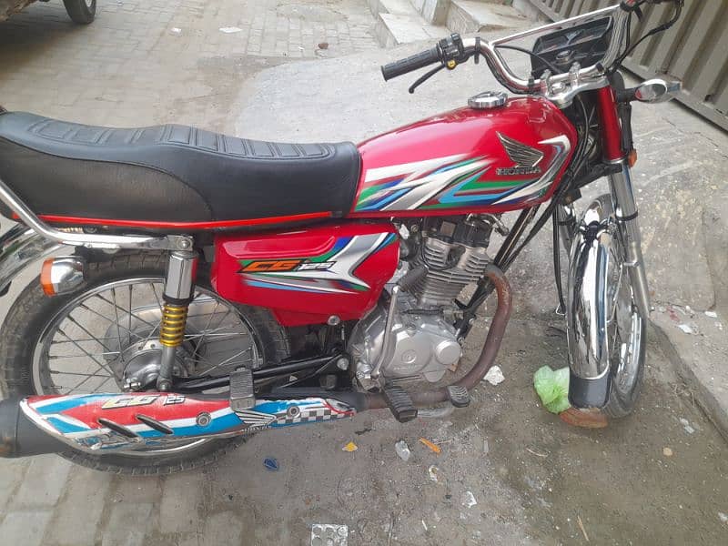 125 cc contact 03039227839 5