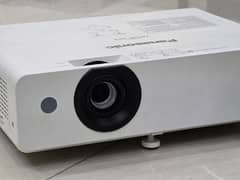 Projector Panasonic PT-LB426