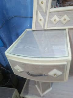 dressing table wooden Good condition 3193101690