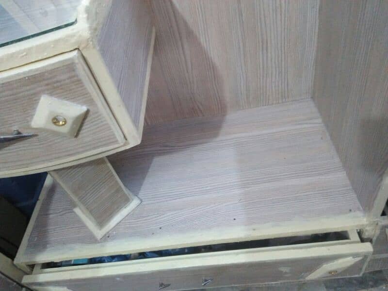 dressing table wooden Good condition 3193101690 0