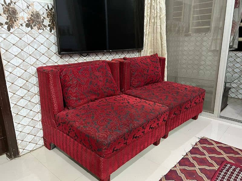 5 seater sofa set with mirror table 0