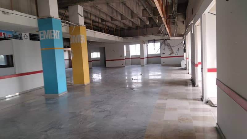 10000 Sqft Commercial Space Available For Rent Located In Sector I-10 Suitable For It And Software Companies 18