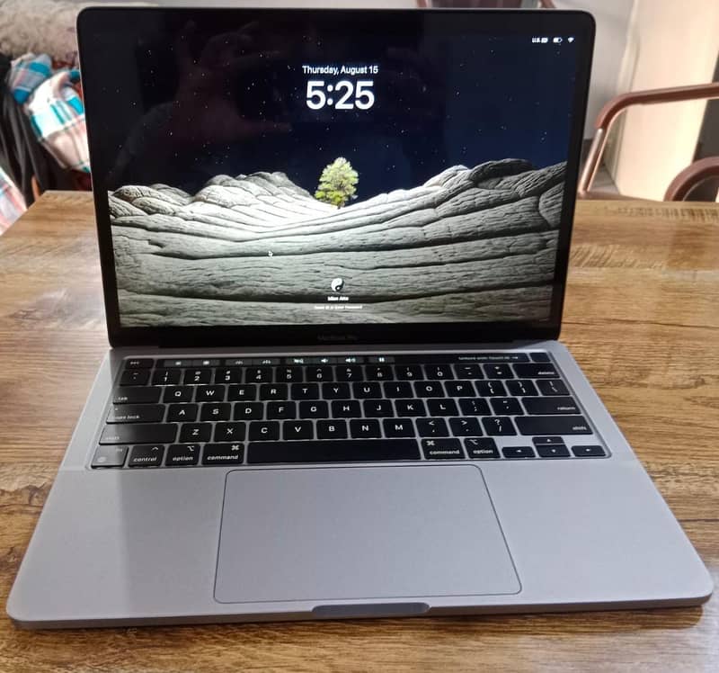 MacBook pro 13 inch M1 chip 2020 5