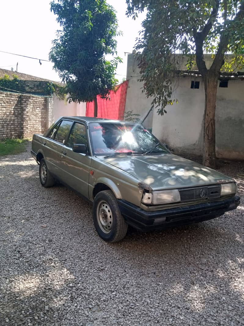 Nissan Sunny 1986 4