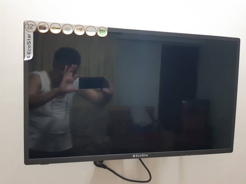 Brand New LED, Screen Damage only 1