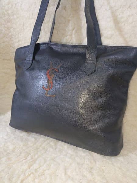 100% Original YSL leather bag. 1