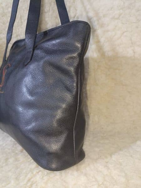 100% Original YSL leather bag. 5