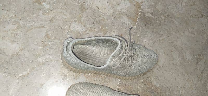 Adidas originals Yeezy used shoes 5