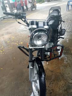 Suzuki GS 150 2020