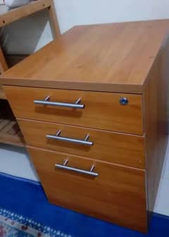 308-880-6151 New INTERWOOD one Chester drawer for urgent sale 0