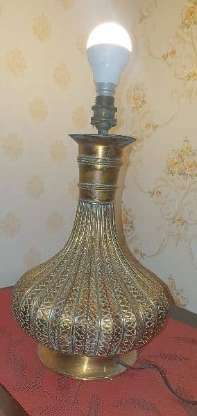 Brass lamps with shades . 3