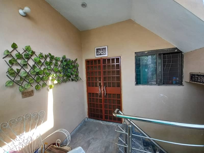 5 MARLA HOUSE FOR SALE IN PGECH PHASE 2 COLLEGE ROAD LAHORE 10