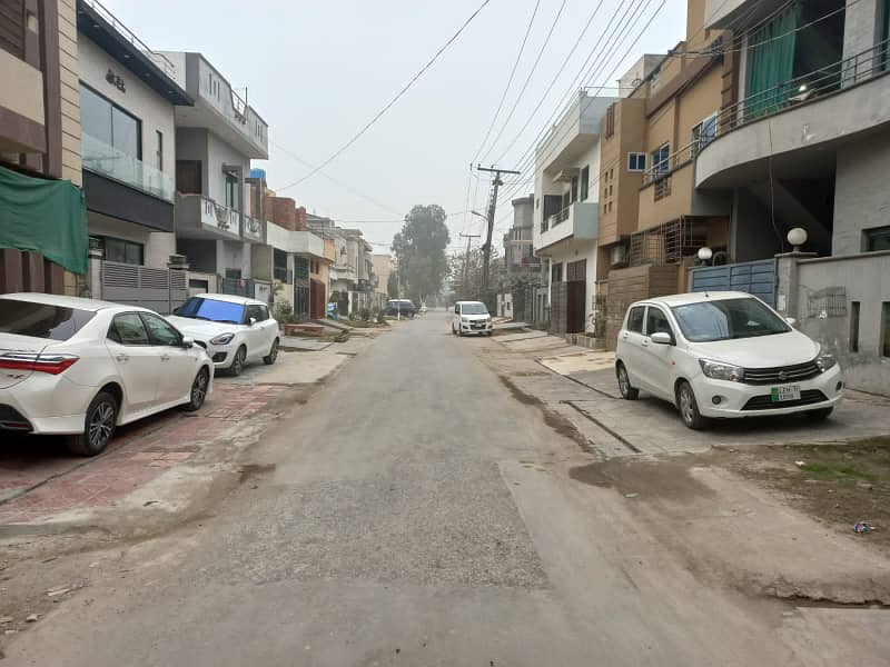 5 MARLA HOUSE FOR SALE IN PGECH PHASE 2 COLLEGE ROAD LAHORE 14