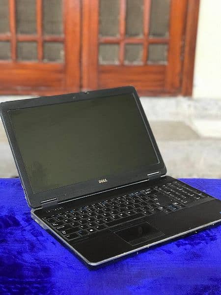 Dell Latitude i5 4th gen 1