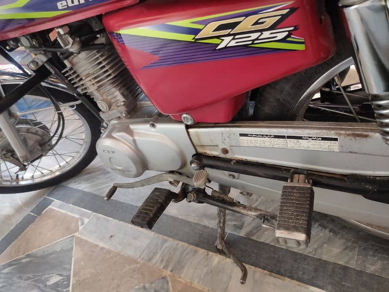 Honda CG-125 - 2017 Model | Excellent Condition | Single-Handed Use 2