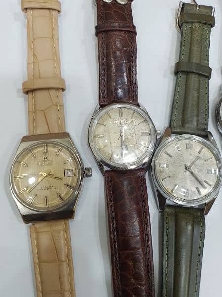 Vintage Swiss hand winding watch 2