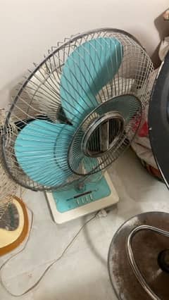 Philips table fan just like new 0