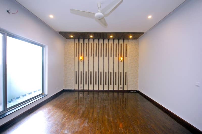 Lovely Designer'S House 1-Kanal Lower Portion In Phase-4 For Rent 13