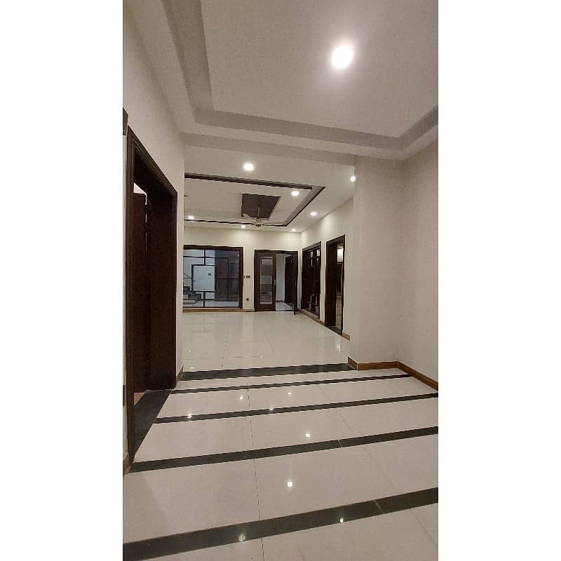 Fabulous One Kanal Corner Bungalow For Rent In Paragon City 21